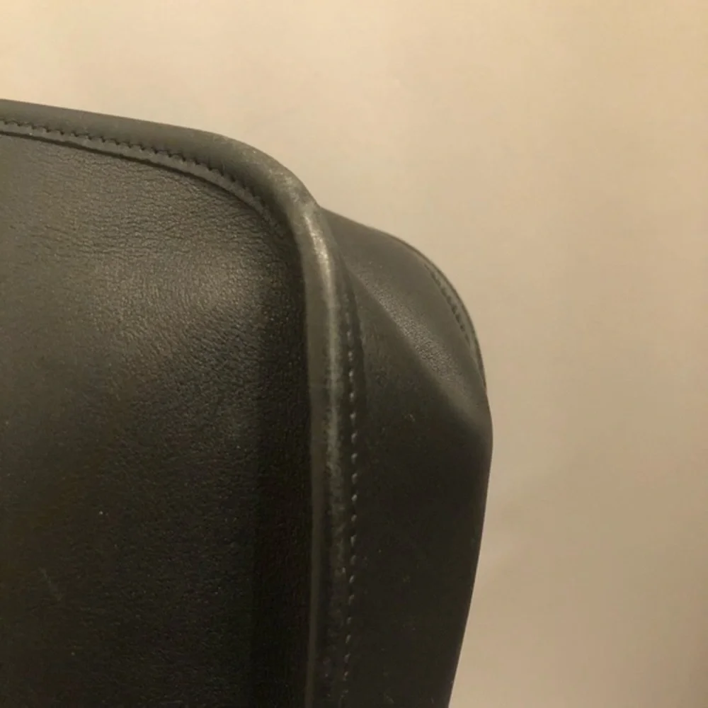 COACH vintage black leather messenger shoulder bag